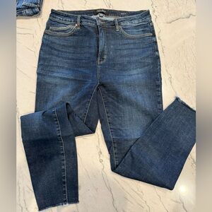 Judy Blue Skinny Fit Dark Wash Jeans Raw Frayed Hem Size 15/32 EUC